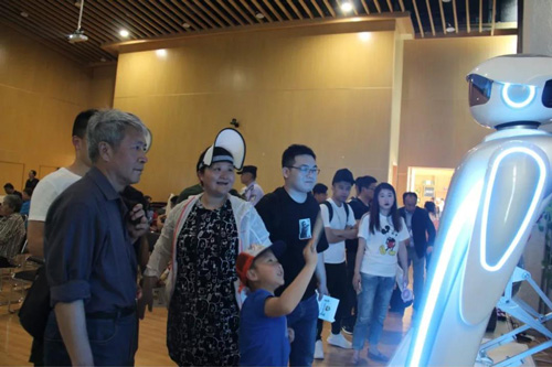 智能机器人 迎宾机器人优势大厅迎宾机器人
